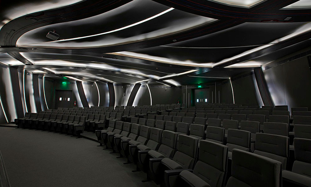 ashok-leyland-technical-center-auditorium9